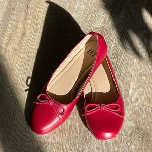GAP Red Bow Round-Toe Ballet Flats